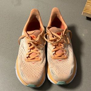 Women’s Hoka Clifton 8